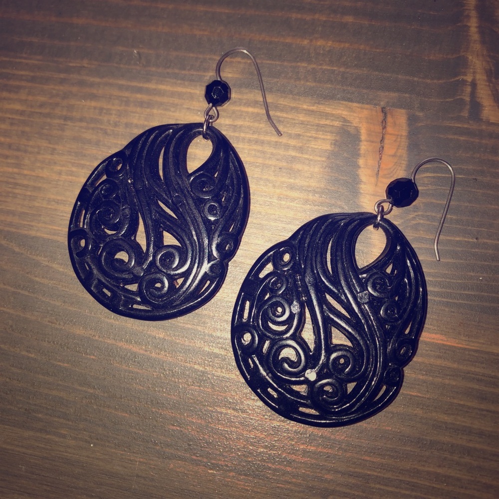Tarina Tarantino Carved Lucile Earrings